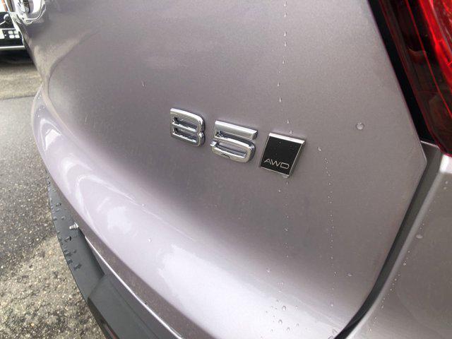 2026 Volvo XC40 B5 Ultra