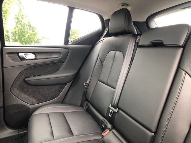 2026 Volvo XC40 B5 Ultra