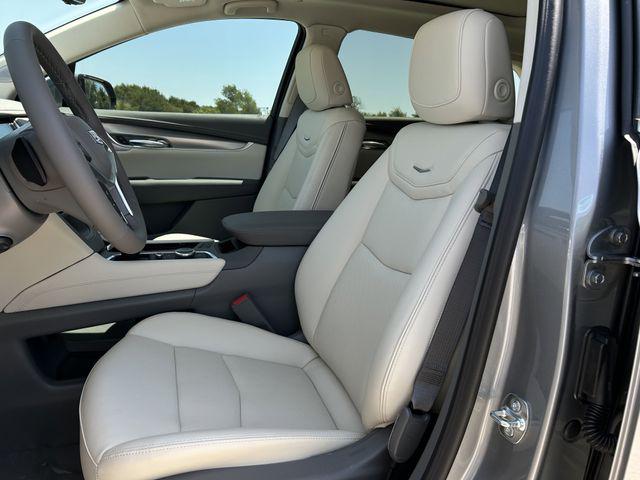 2025 Cadillac XT5 FWD Premium Luxury