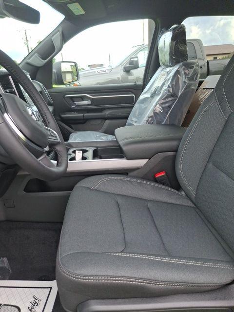 2025 Ram 1500 Big Horn Crew Cab 4x4 64 Box