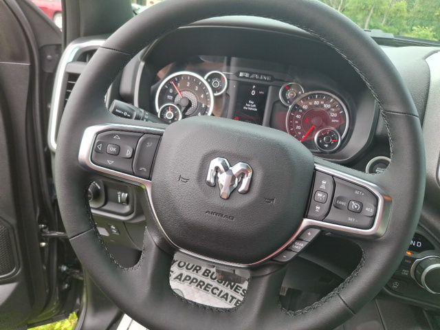 2025 Ram 1500 Big Horn Crew Cab 4x4 64 Box