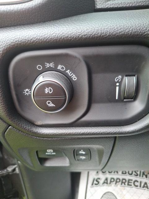 2025 Ram 1500 Big Horn Crew Cab 4x4 64 Box