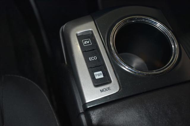 2015 Toyota Prius v Two