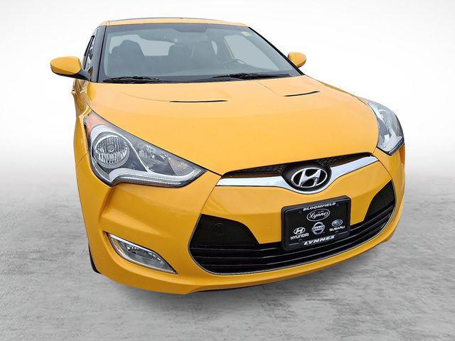 2014 Hyundai Veloster Base w/Black