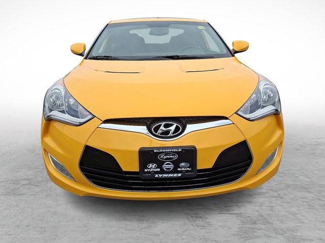 2014 Hyundai Veloster Base w/Black