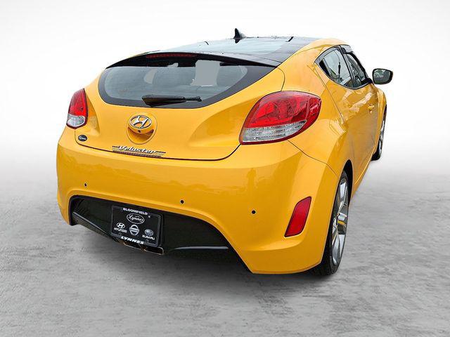 2014 Hyundai Veloster Base w/Black
