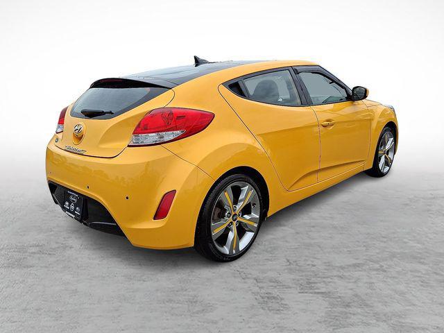 2014 Hyundai Veloster Base w/Black