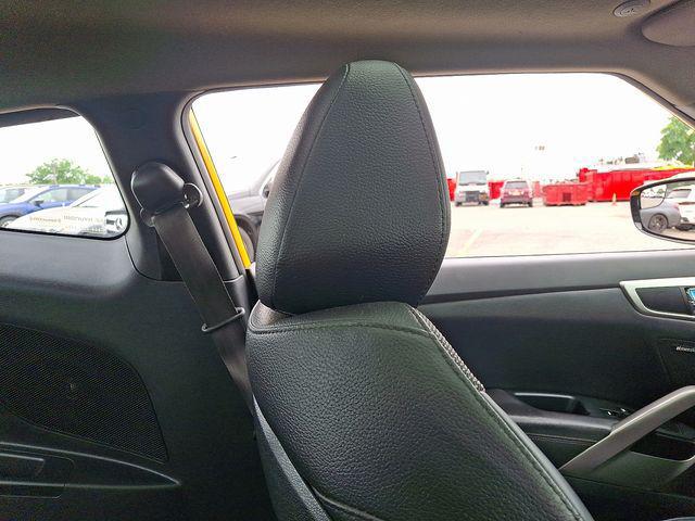 2014 Hyundai Veloster Base w/Black