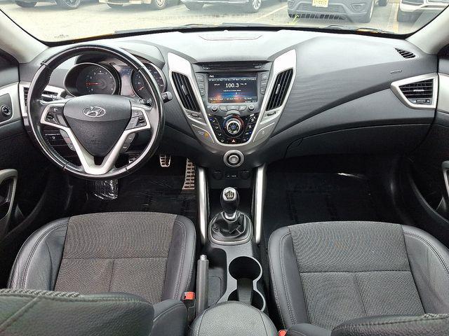 2014 Hyundai Veloster Base w/Black