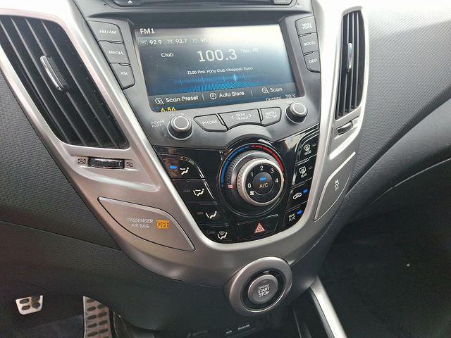 2014 Hyundai Veloster Base w/Black
