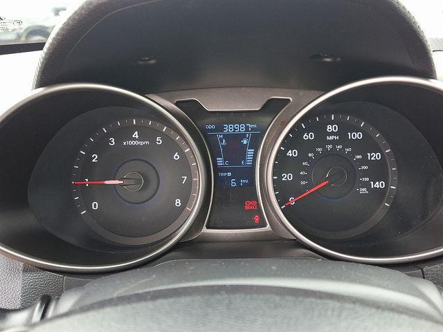 2014 Hyundai Veloster Base w/Black