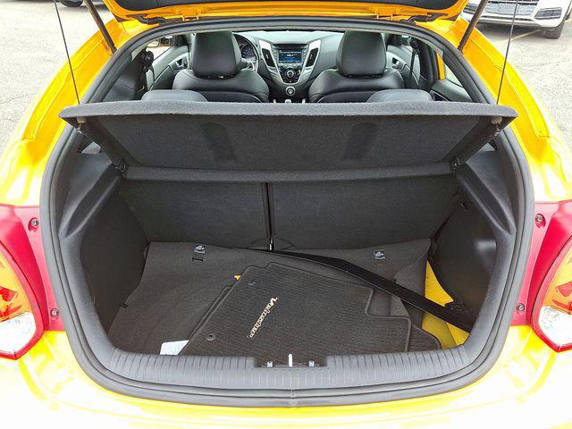 2014 Hyundai Veloster Base w/Black