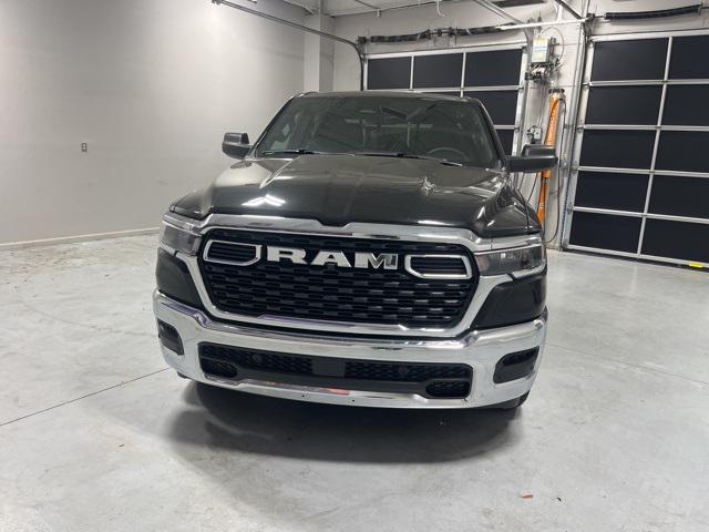 2025 RAM Ram 1500 RAM 1500 TRADESMAN CREW CAB 4X2 57 BOX