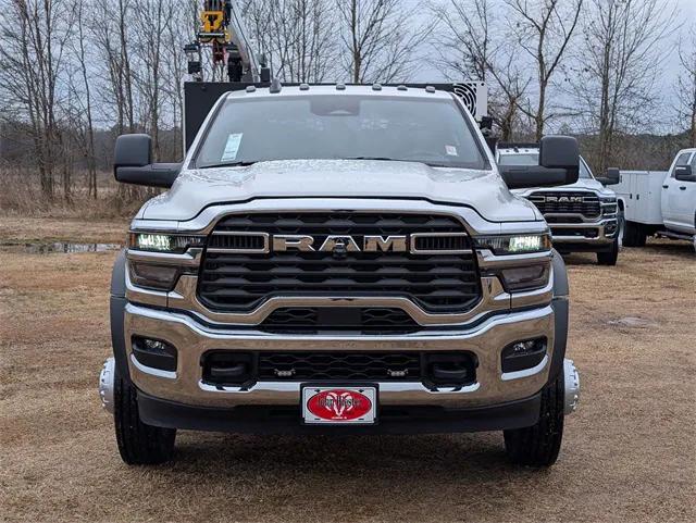 2025 RAM Ram 5500 Chassis Cab RAM 5500 TRADESMAN CHASSIS CREW CAB 4X4 84 CA 2025 RAM Ram 5500 Chassis Cab RAM 5500 TRADESMAN CHASSIS CREW CAB 4X4 84 CA