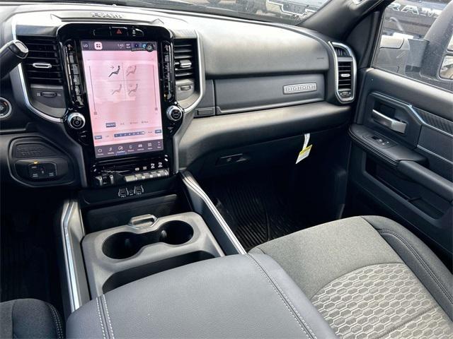 2025 RAM Ram 3500 RAM 3500 BIG HORN CREW CAB 4X4 64 BOX 2025 RAM Ram 3500 RAM 3500 BIG HORN CREW CAB 4X4 64 BOX