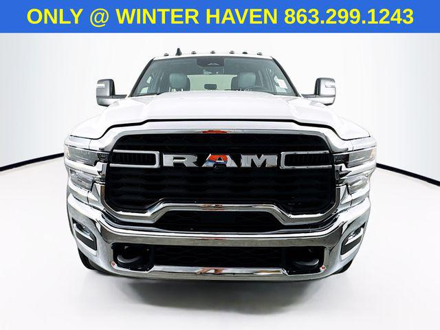 2025 RAM Ram 5500 Chassis Cab RAM 5500 TRADESMAN CHASSIS CREW CAB 4X4 84 CA 2025 RAM Ram 5500 Chassis Cab RAM 5500 TRADESMAN CHASSIS CREW CAB 4X4 84 CA