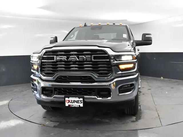 2025 RAM 2500 RAM 2500 BIG HORN CREW CAB 4X4 64 BOX