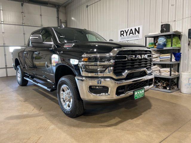 2025 RAM Ram 2500 RAM 2500 TRADESMAN CREW CAB 4X4 64 BOX