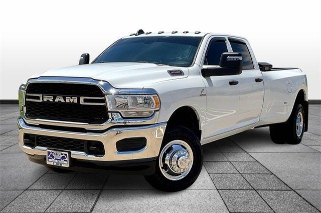 2024 RAM 3500 Tradesman Crew Cab 4x4 8 Box