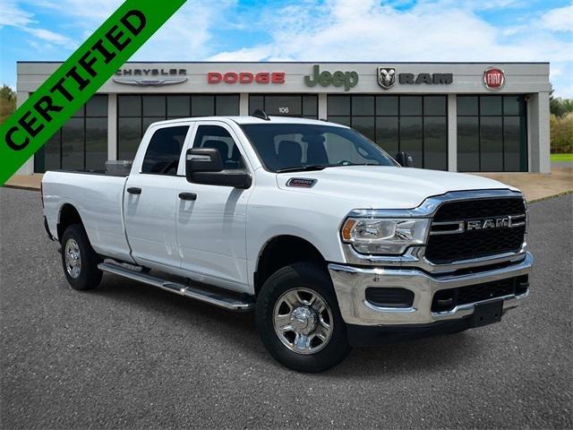 2024 RAM 3500 Tradesman Crew Cab 4x4 8 Box