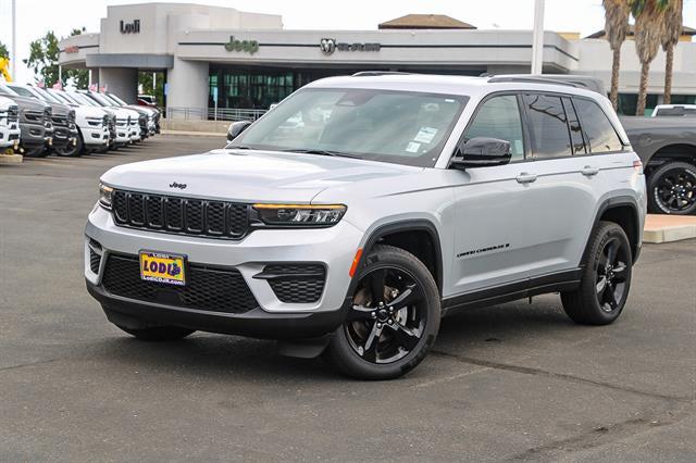 2023 Jeep Grand Cherokee Altitude 4x4 2023 Jeep Grand Cherokee Altitude 4x4