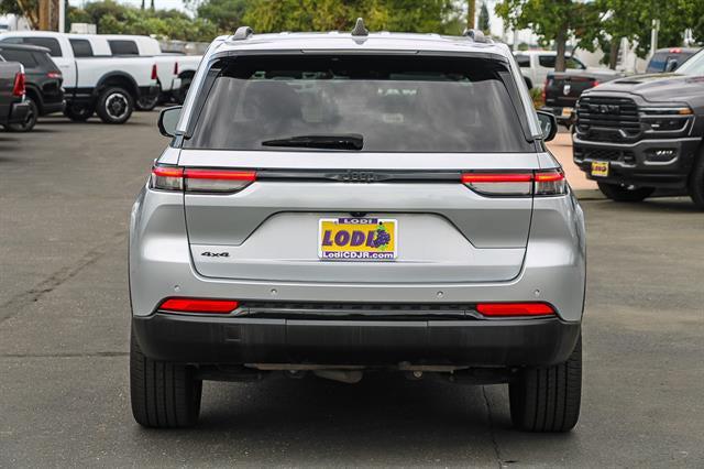 2023 Jeep Grand Cherokee Altitude 4x4 2023 Jeep Grand Cherokee Altitude 4x4