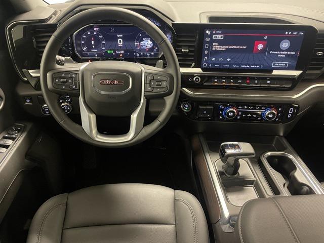 2025 GMC Sierra 1500 2WD Crew Cab Short Box SLT