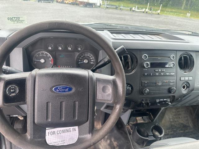 2014 Ford F-350 Chassis XL