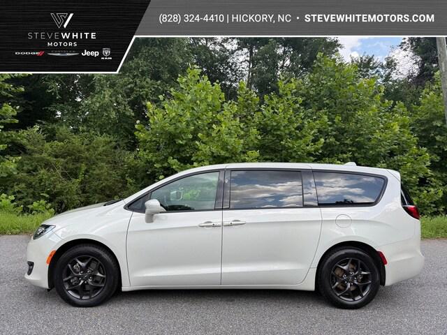 2020 Chrysler Pacifica Touring