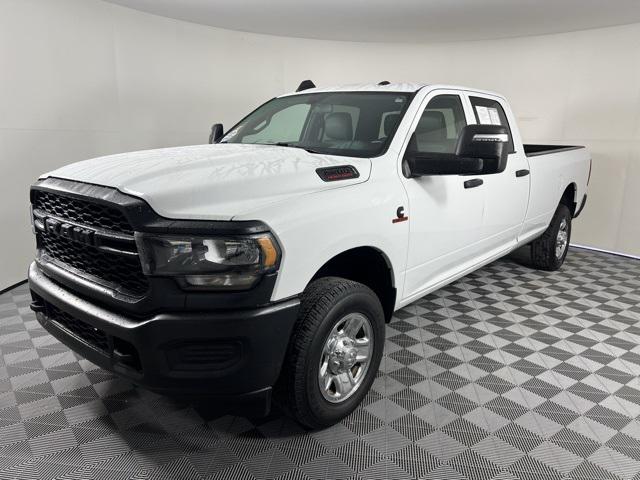 2024 RAM 2500 Tradesman Crew Cab 4x4 8 Box