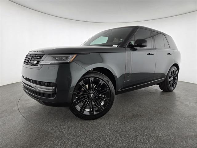 2025 Land Rover Range Rover SE's photo