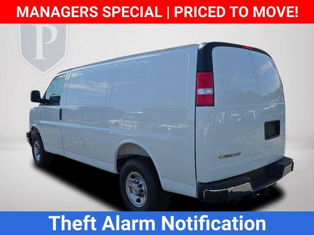 2025 Chevrolet Express Cargo Van RWD 2500 Extended Wheelbase WT