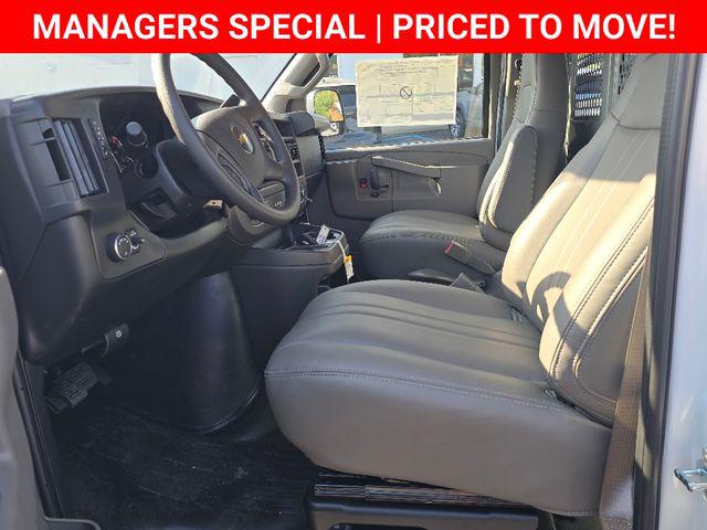 2025 Chevrolet Express Cargo Van RWD 2500 Extended Wheelbase WT