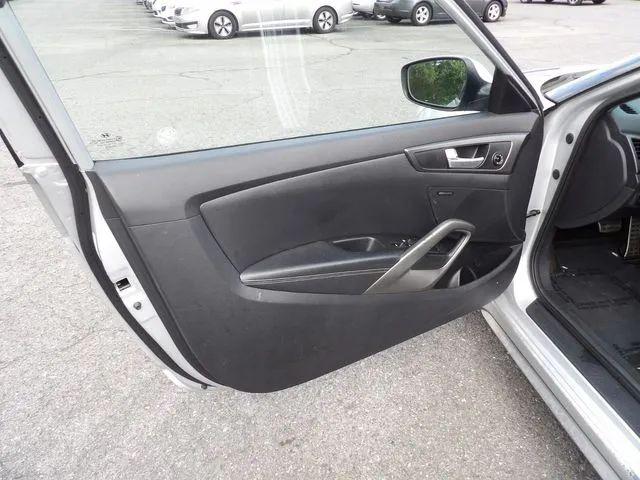 2013 Hyundai Veloster Turbo w/Black