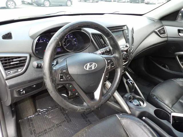 2013 Hyundai Veloster Turbo w/Black