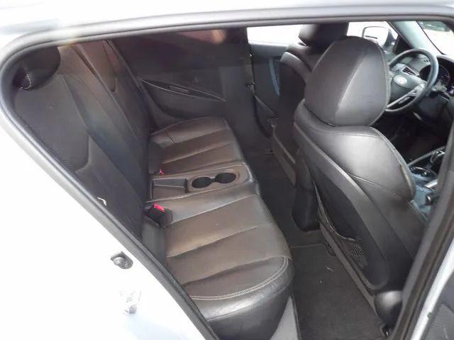 2013 Hyundai Veloster Turbo w/Black
