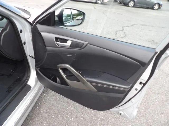 2013 Hyundai Veloster Turbo w/Black
