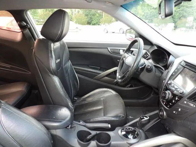 2013 Hyundai Veloster Turbo w/Black
