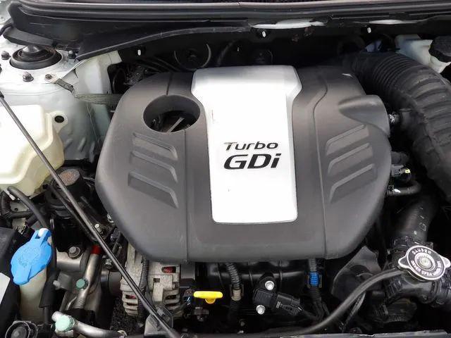 2013 Hyundai Veloster Turbo w/Black