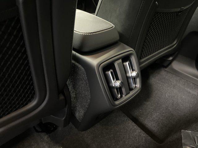 2026 Volvo XC40 B5 Ultra Black Edition