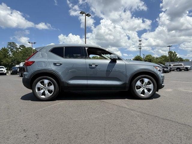 2021 Volvo XC40 T5 Momentum