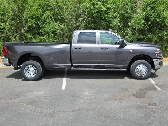 2025 RAM Ram 3500 RAM 3500 TRADESMAN CREW CAB 4X4 8 BOX