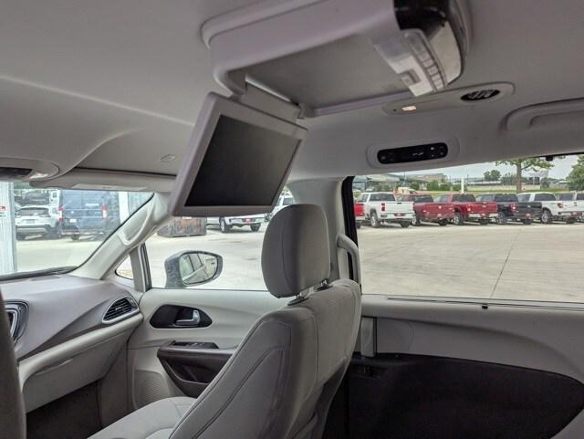 2020 Chrysler Pacifica Touring