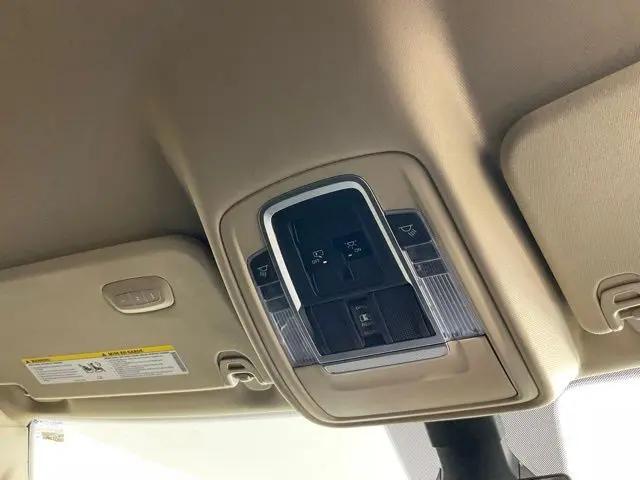 2020 Ram 1500 Laramie Crew Cab 4x4 5'7" Box