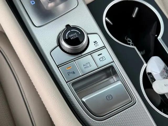 2026 Genesis G70 2.5T AWD Prestige