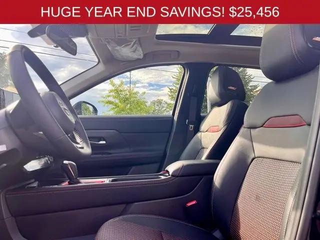 2025 Nissan Kicks SR Intelligent AWD
