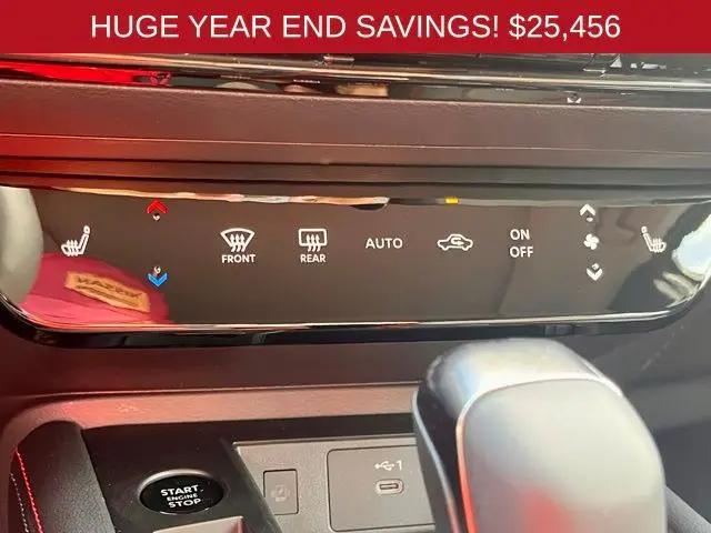 2025 Nissan Kicks SR Intelligent AWD