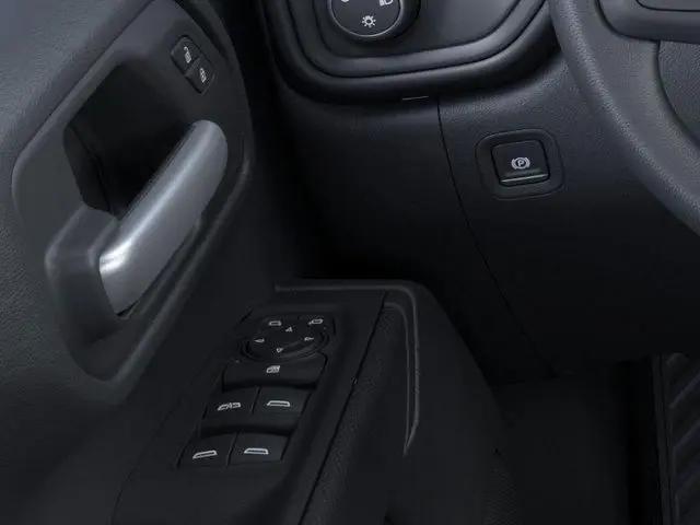 2025 Chevrolet Silverado 1500 4WD Crew Cab Short Bed Custom