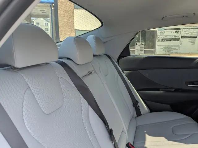 2025 Hyundai Elantra Hybrid Limited