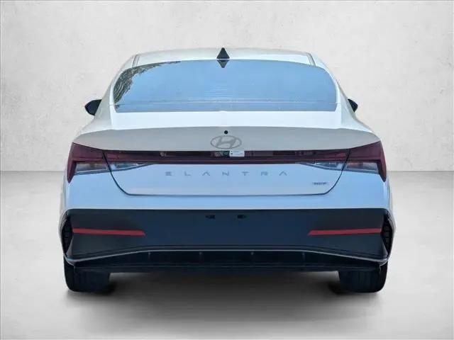2025 Hyundai Elantra Hybrid Limited